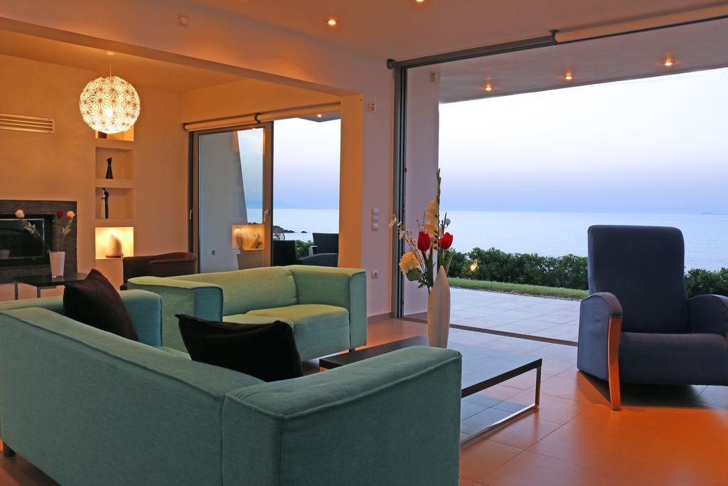 Villa Almyra Gournes Gouvon Ruang foto
